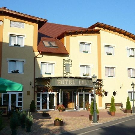 קזינצברציקה Hotel Lukacs Superior מראה חיצוני תמונה
