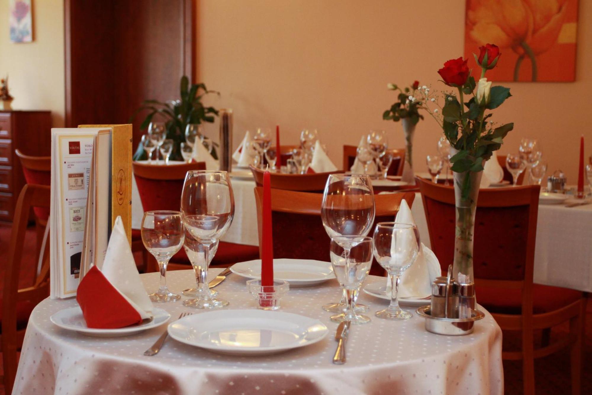 קזינצברציקה Hotel Lukacs Superior מראה חיצוני תמונה