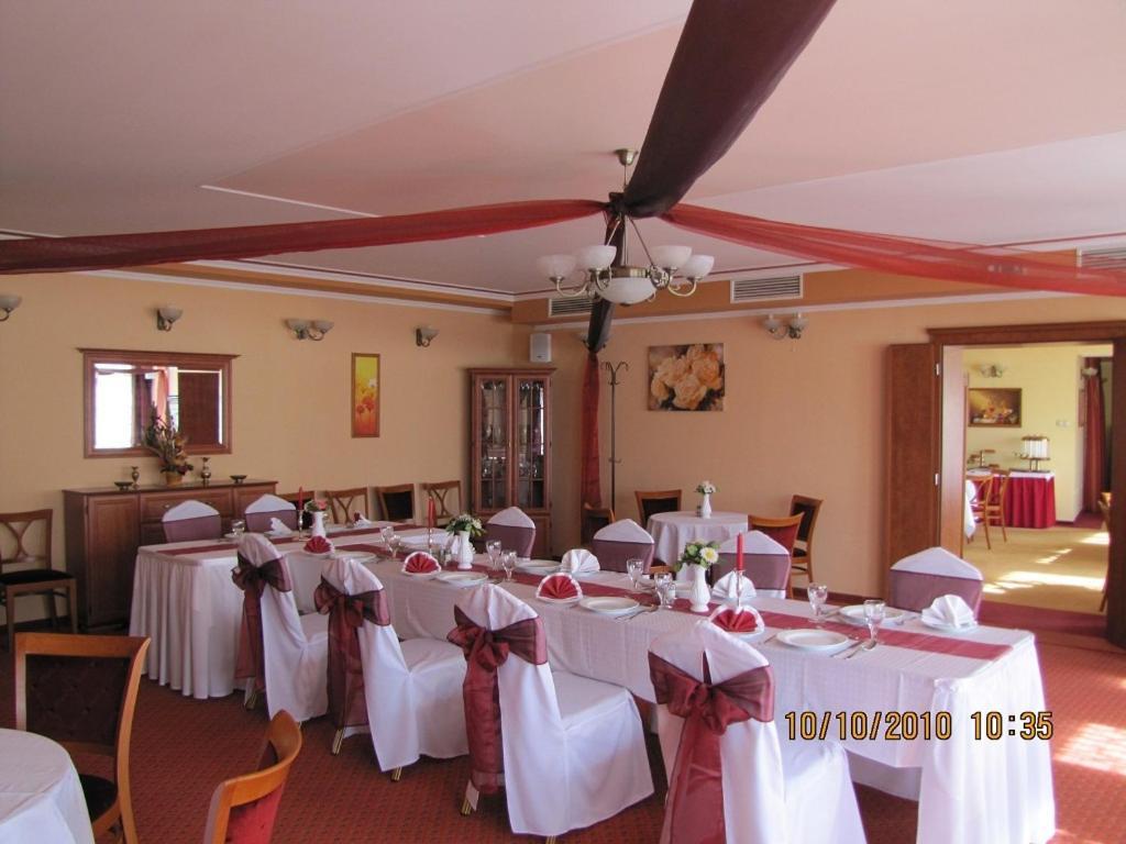 קזינצברציקה Hotel Lukacs Superior מראה חיצוני תמונה