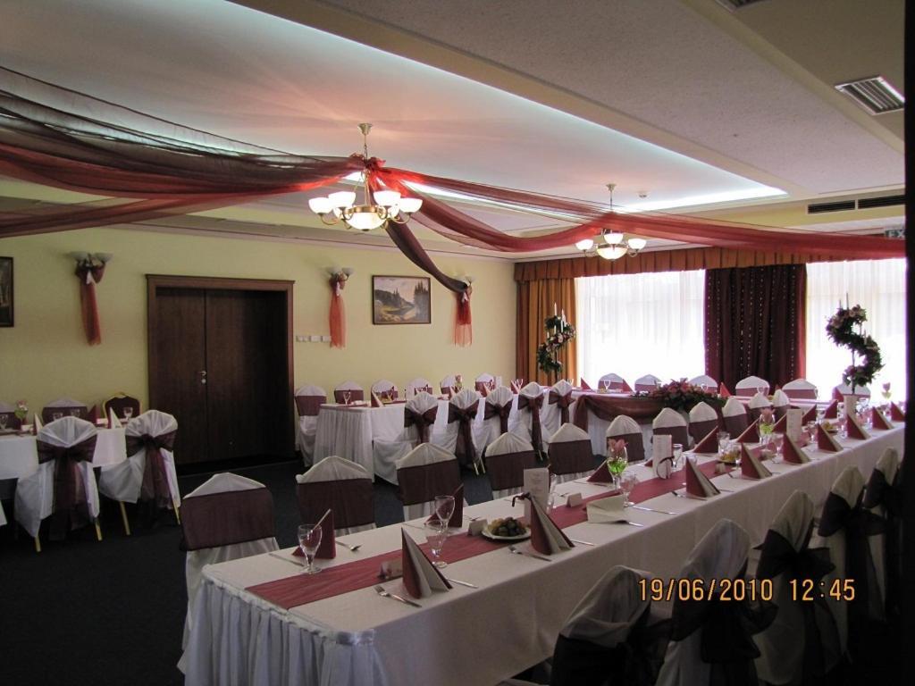קזינצברציקה Hotel Lukacs Superior מראה חיצוני תמונה