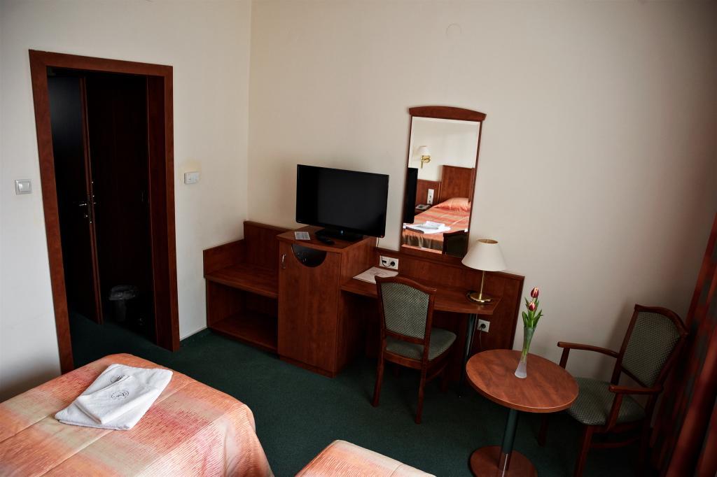 קזינצברציקה Hotel Lukacs Superior מראה חיצוני תמונה