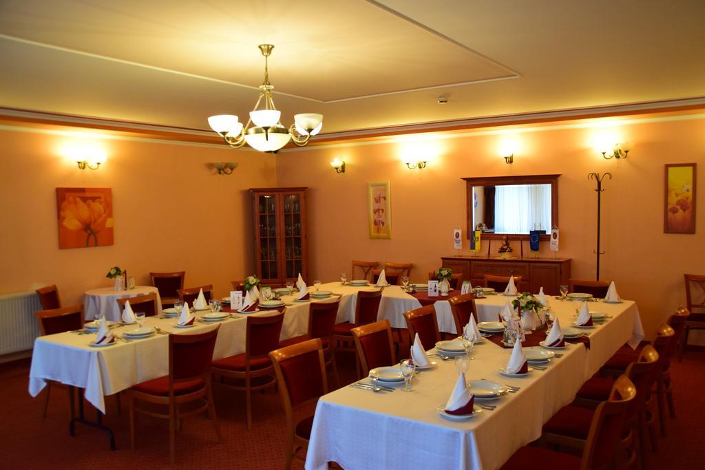 קזינצברציקה Hotel Lukacs Superior מראה חיצוני תמונה