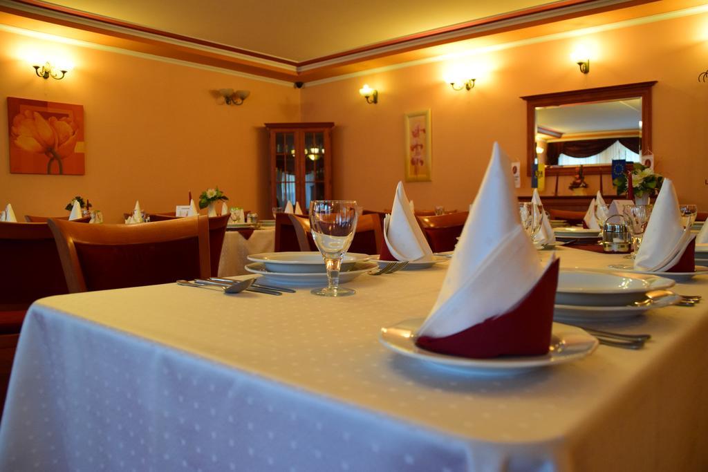 קזינצברציקה Hotel Lukacs Superior מראה חיצוני תמונה