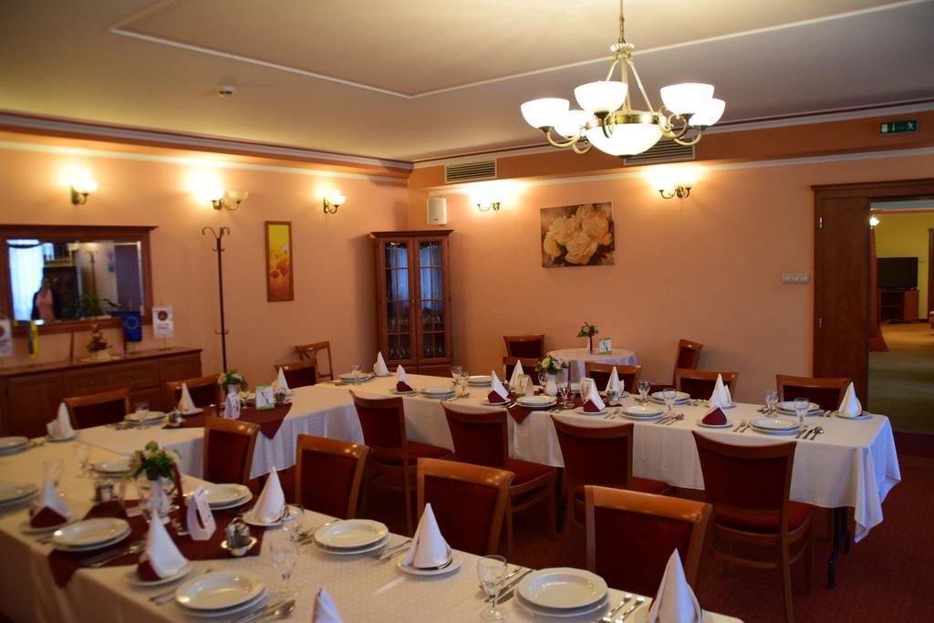 קזינצברציקה Hotel Lukacs Superior מראה חיצוני תמונה