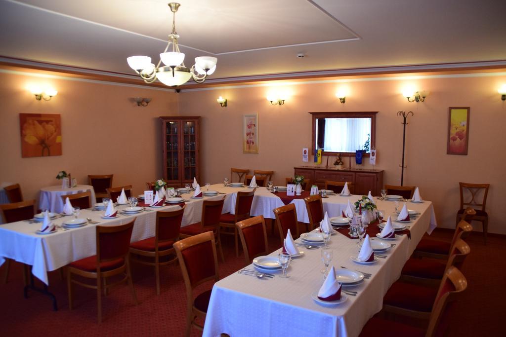 קזינצברציקה Hotel Lukacs Superior מראה חיצוני תמונה