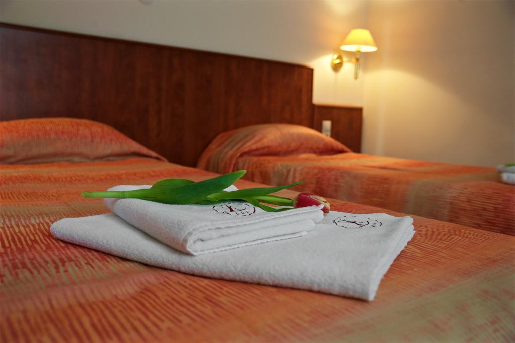 קזינצברציקה Hotel Lukacs Superior חדר תמונה
