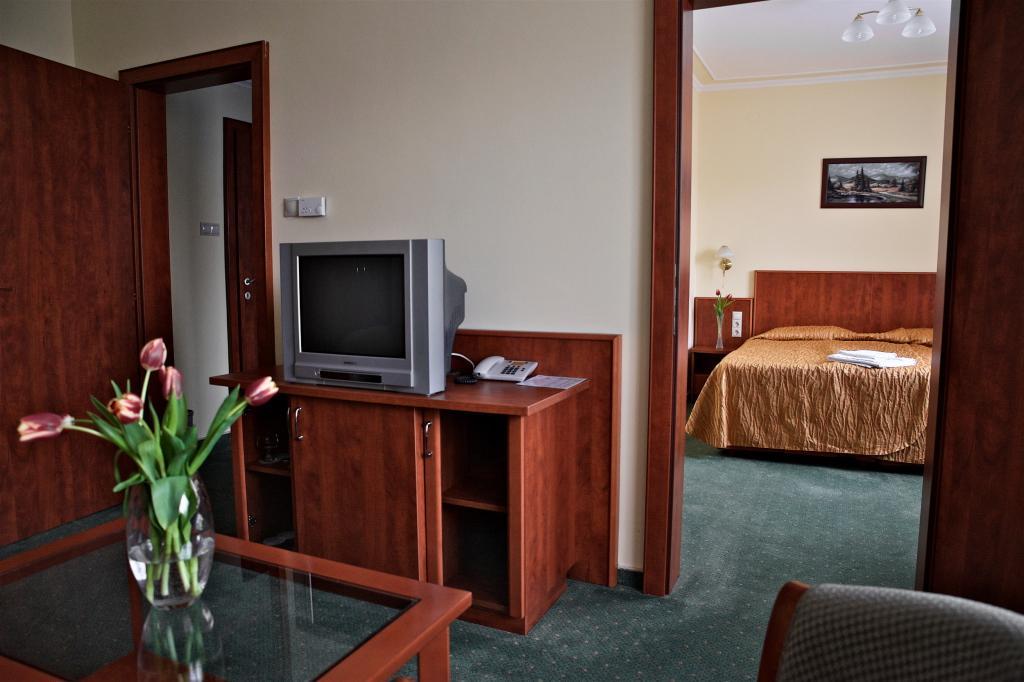 קזינצברציקה Hotel Lukacs Superior חדר תמונה