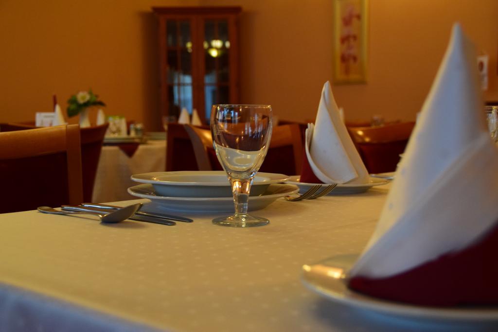 קזינצברציקה Hotel Lukacs Superior מראה חיצוני תמונה